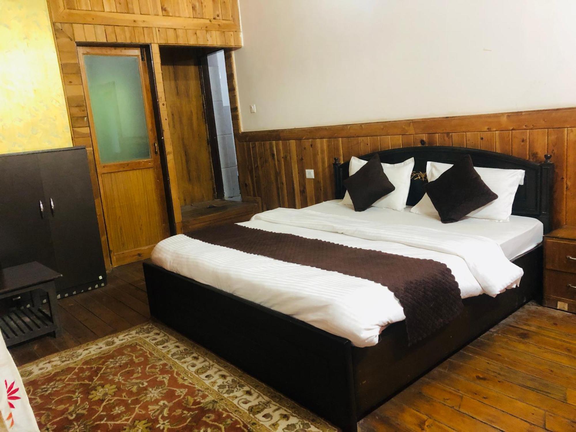 The Canadien Wood Resort * Nainital